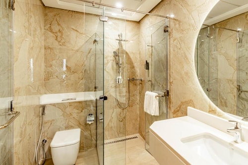 Deluxe Double Room Near Al Furjan Metro 4 Luxury Bookings