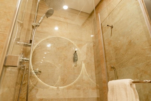 Deluxe Double Room Near Al Furjan Metro 5 Luxury Bookings