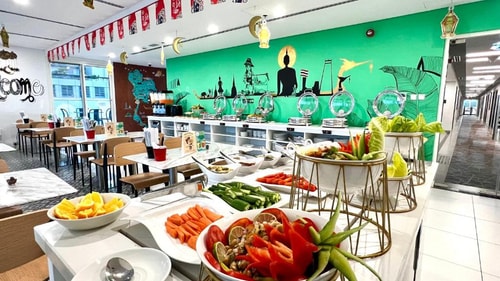 Deluxe Double Room Near Al Furjan Metro 9 Luxury Bookings