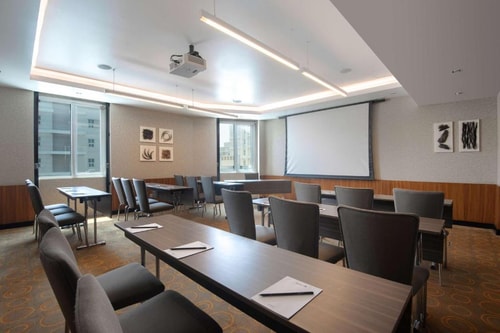 Executive Room Near Dubai Media City Park 11 Luxury Bookings