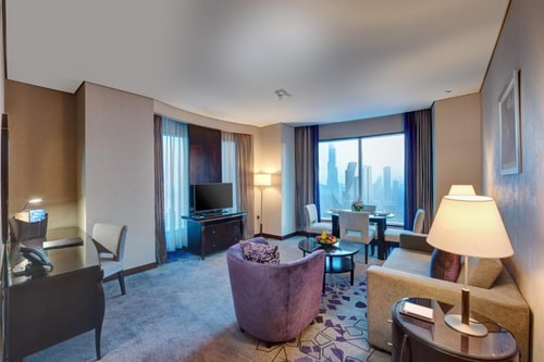One Bedroom Suite Near Financial Center Metro 10 Luxury Bookings