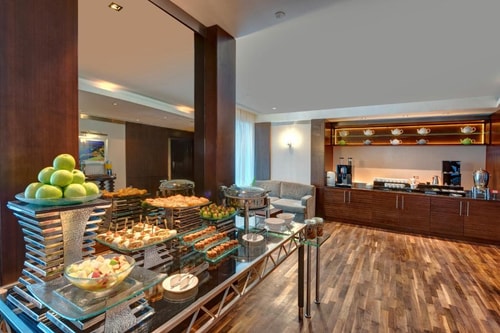 One Bedroom Suite Near Financial Center Metro 11 Luxury Bookings