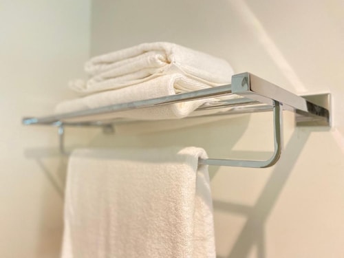 deluxe king studio near al maktoum stadium 9 Luxury Bookings