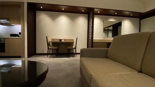 deluxe king studio near al maktoum stadium 10 Luxury Bookings