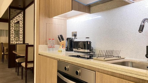 One Bedroom Apartment Near Al Maktoum Stadium 11 Luxury Bookings