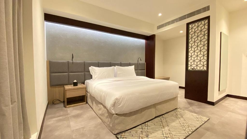 Two Bedroom Suite Near Al Maktoum Stadium Luxury Bookings