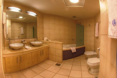 One Bedroom apartment Near Nemo Diving Center 2 Luxury Bookings