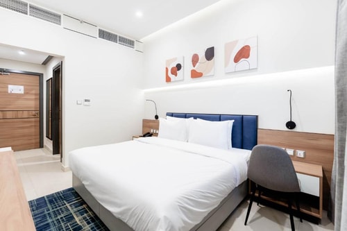Superior King Room Near Al Furjan Metro 1 Luxury Bookings