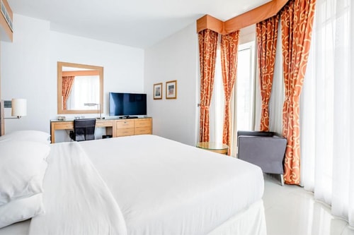 One Bedroom Suite Near Sharaf DG Metro Luxury Bookings