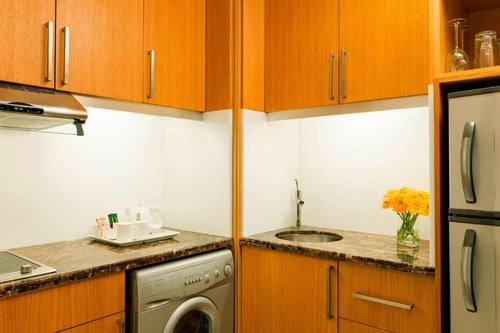 One Bedroom Suite Near Sharaf DG Metro 6 Luxury Bookings