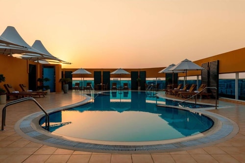 One Bedroom Suite Near Sharaf DG Metro 15 Luxury Bookings