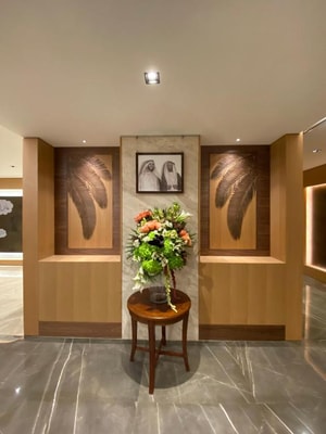 deluxe king studio near al maktoum stadium 18 Luxury Bookings