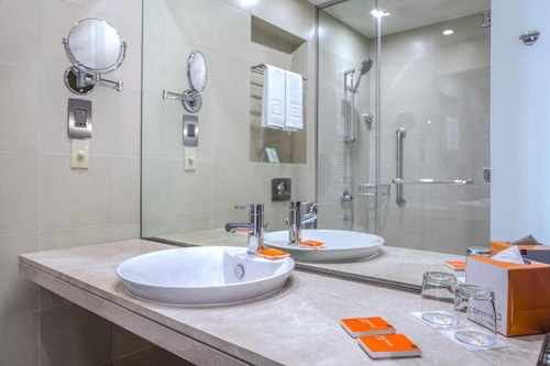 Classic Room Near Emirates Mall by Luxury Booking 3 Luxury Bookings