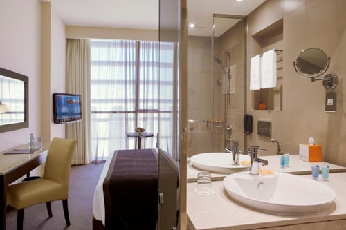 Classic Room Near Emirates Mall by Luxury Booking 4 Luxury Bookings