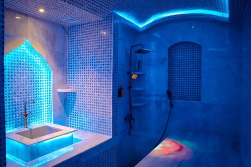 Amber Deluxe King Or Twin Room Near Gold Souk 10 Luxury Bookings
