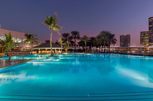 1 Bedroom Apartment sea view Near Abu Dhabi mall 11 Luxury Bookings