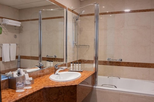 One Bedroom Apartment Near Internet City Metro 10 Luxury Bookings