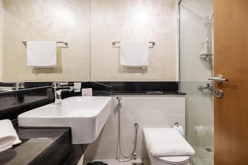 Deluxe Studio Near gala Supermarket 3 Luxury Bookings