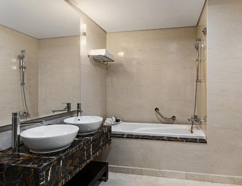 One Bedroom apartment Near Soluna Beach Club Palm 4 Luxury Bookings