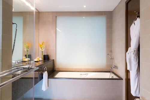 Deluxe King Or Twin Room Near Al Nahyan Stadium 4 Luxury Bookings