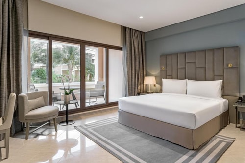 3 Bedroom Apartment Near Soluna Beach Club Palm Luxury Bookings