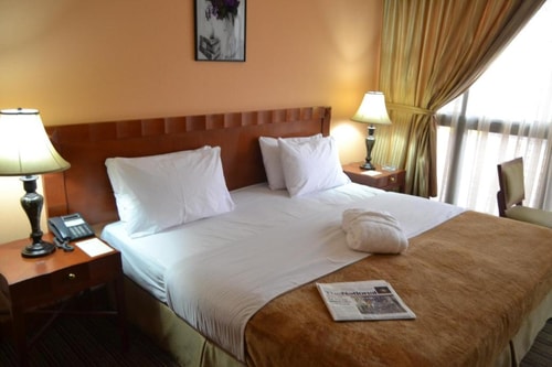 Standard Room Near Gold Souk By Luxury Bookings 1 Luxury Bookings
