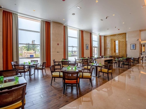 Executive suite Near Marina Mall Abu Dhabi 11 Luxury Bookings