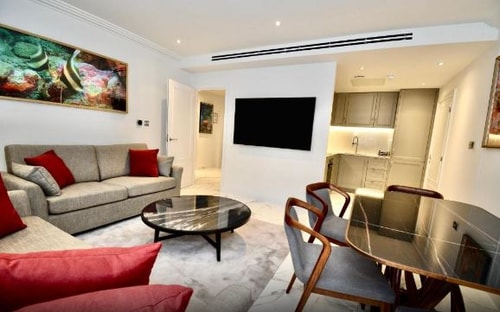 1 Bedroom Deluxe Apartment Near Barclays Bank LON 4 Luxury Bookings