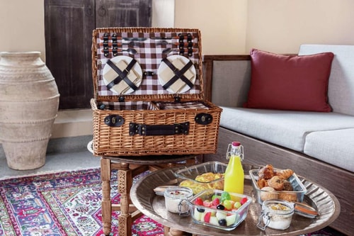 King Heritage Room Near Al Seef heritage Souq 9 Luxury Bookings