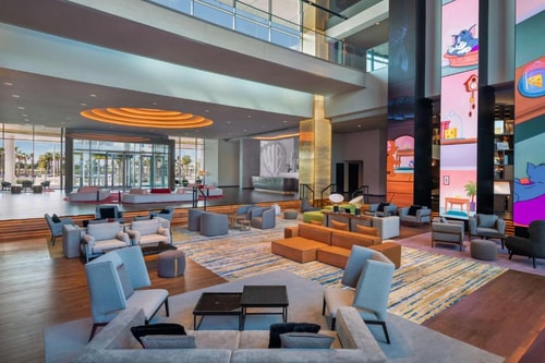 Artist King Room Near Yas Water world 5 Luxury Bookings