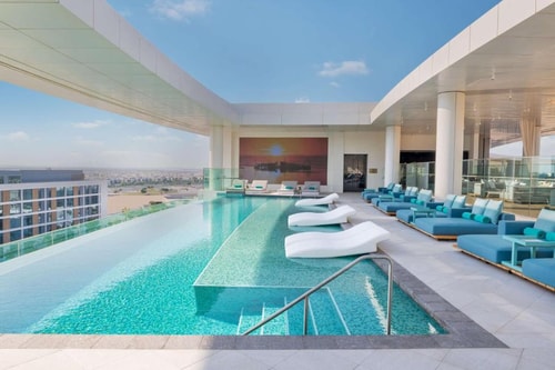 Artist King Room Near Yas Water world 11 Luxury Bookings