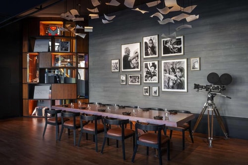 Artist King Room Near Yas Water world 16 Luxury Bookings