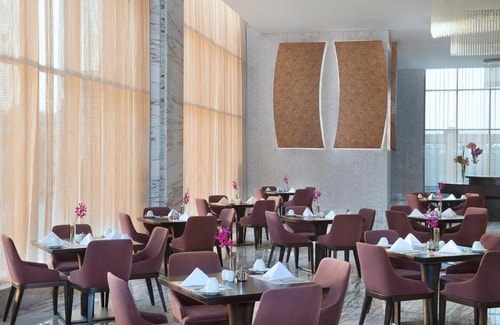 Standard Room Near DIC Metro 9 Luxury Bookings
