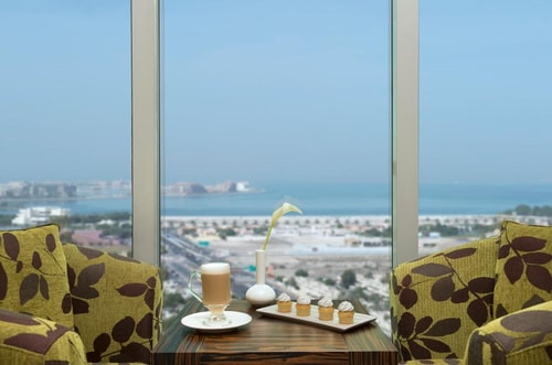 Standard Room Near DIC Metro 10 Luxury Bookings