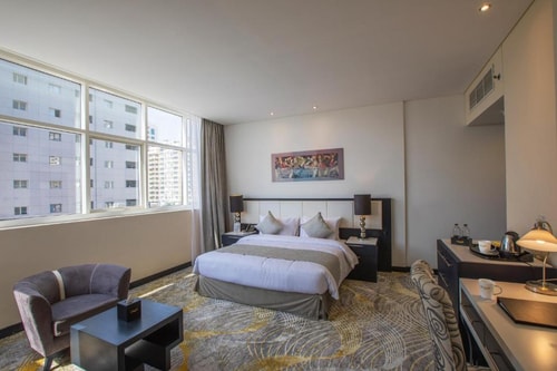 Deluxe King or Twin Room Near Al Nahyan Stadium 4 Luxury Bookings