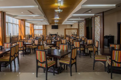 Deluxe King or Twin Room Near Al Nahyan Stadium 8 Luxury Bookings