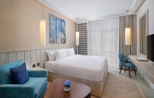 Studio Apartment Walk from Dukes Palm Hotel Dubai 1 Luxury Bookings