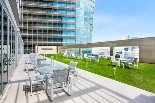 Executive Room Near Deserted Drivers Park 17 Luxury Bookings