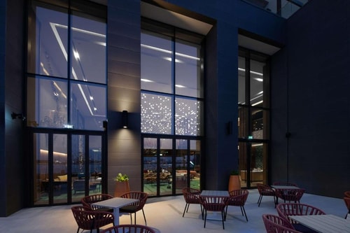 Executive suite Near La Mer Beach 17 Luxury Bookings