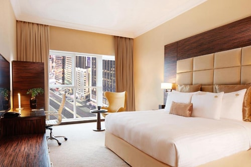 Deluxe King Room Near Electra Park Abu Dhabi 3 Luxury Bookings