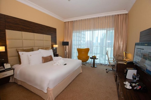 Deluxe King Room Near Electra Park Abu Dhabi 1 Luxury Bookings