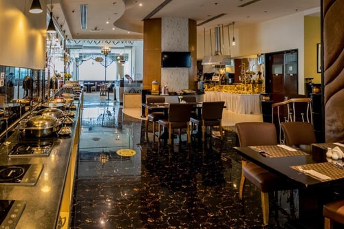 Deluxe Room Near City Centre Deira 8 Luxury Bookings