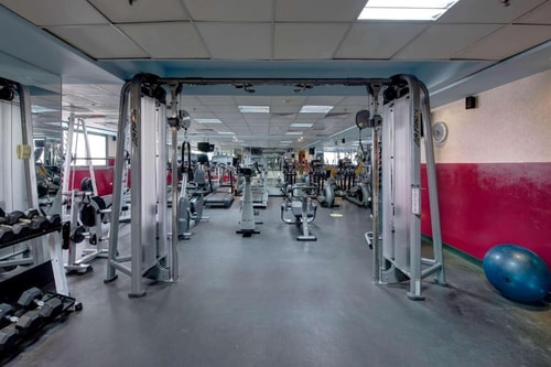 Deluxe King or Twin Room Near Al Rigga Metro 8 Luxury Bookings