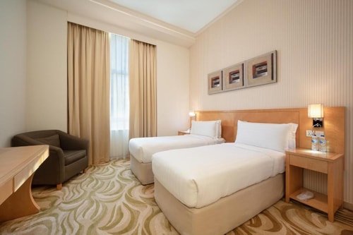DELUXETwo Bedrom Suite Near The Coffee Club JLT 1 Luxury Bookings