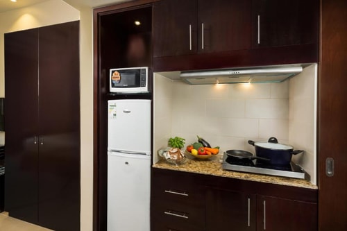 Studio Apartment Near Department of Health 2 Luxury Bookings