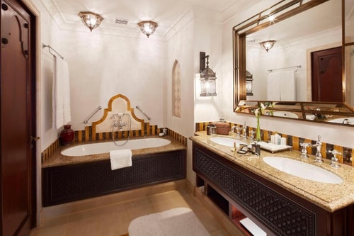 Lagoon Deluxe Room Near Souk madinat Jumeirah 3 Luxury Bookings