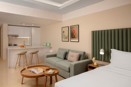 Studio Suite Near Dubai Internet City Metro Luxury Bookings