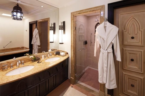 Lagoon Deluxe Room Near Wild Wadi Water Park 2 Luxury Bookings