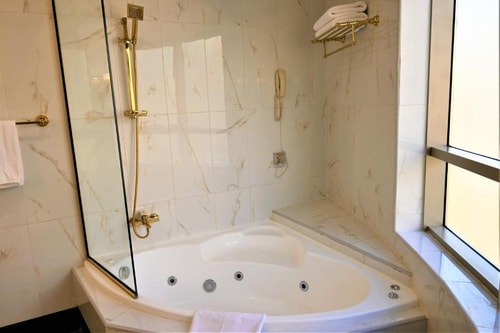 Suite Room in Al Majaz Sharjah by Luxury Bookings 3 Luxury Bookings