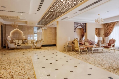 Suite Room in Al Majaz Sharjah by Luxury Bookings 10 Luxury Bookings